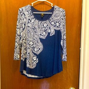 3/$15. JM Collection navy and white tunic top size PL